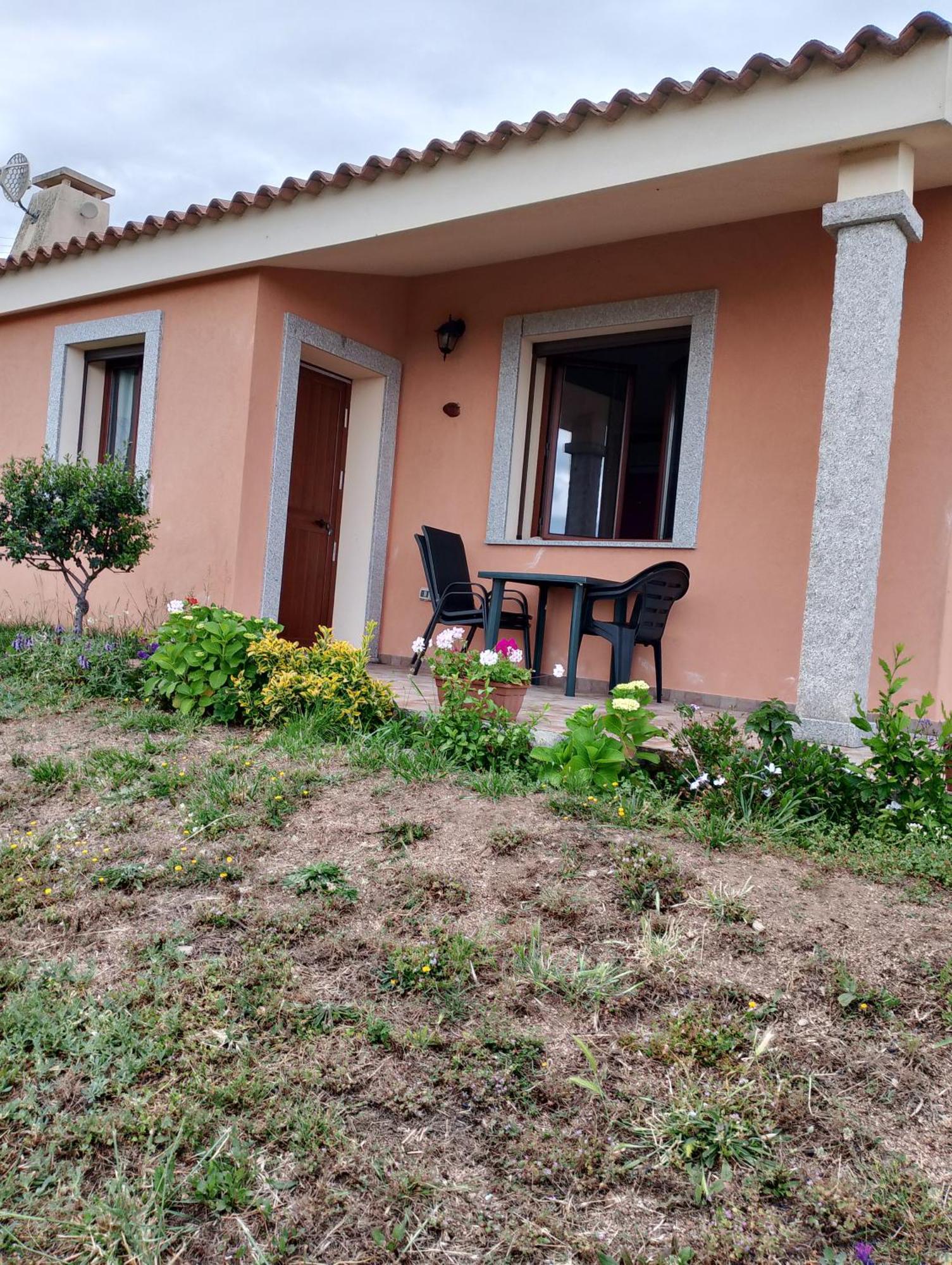 Agriturismo Gli Olivastri, Appartamento La Rosa Dei Venti Con Piscina E Solarium , Vista Mare ,Climatizzatore ,Wifi Aglientu Luaran gambar